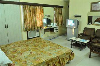כלכותה Hotel Heera International מראה חיצוני תמונה
