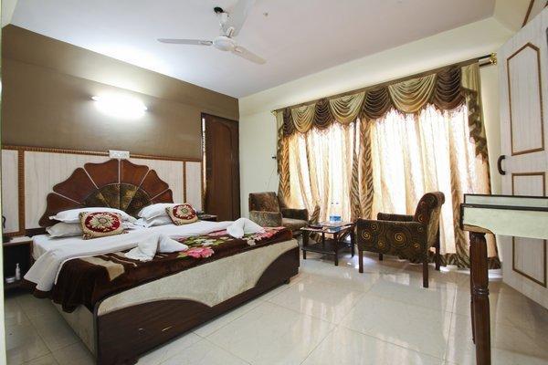 כלכותה Hotel Heera International מראה חיצוני תמונה